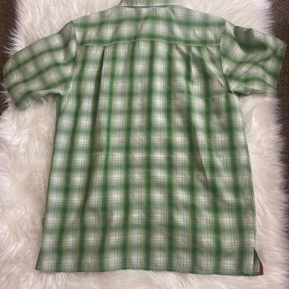 North Face Vented Button Shirt Mens small Front Zip Pocket Short Sleeve Plaid - Picture 7 of 7